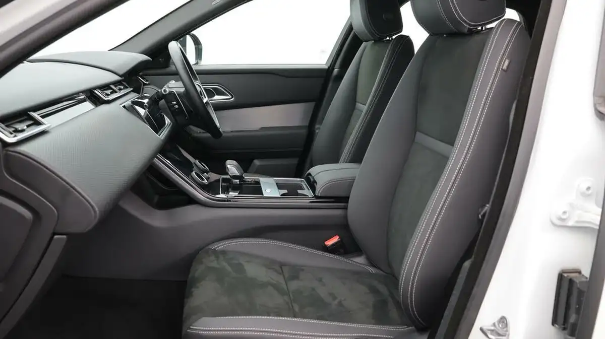 2021-land-rover-range-rover-velar-20-d200-r-dynamic-big-14
