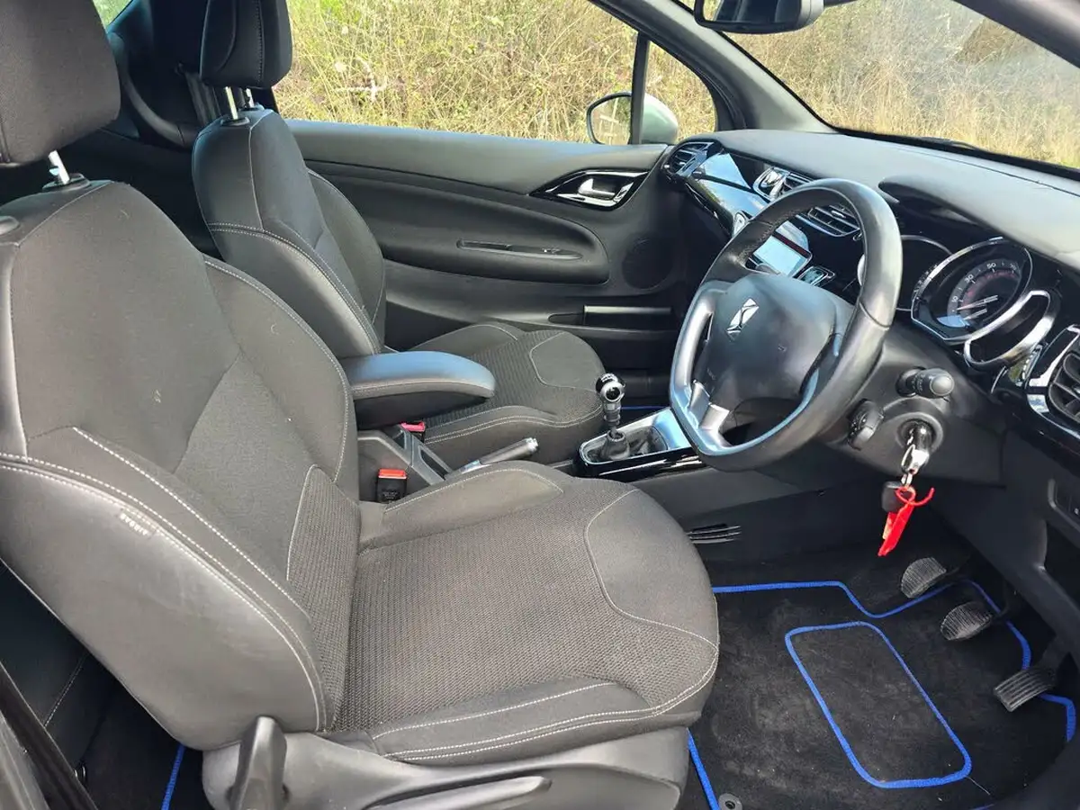 2015-citroen-ds3-12-dstyle-plus-big-3