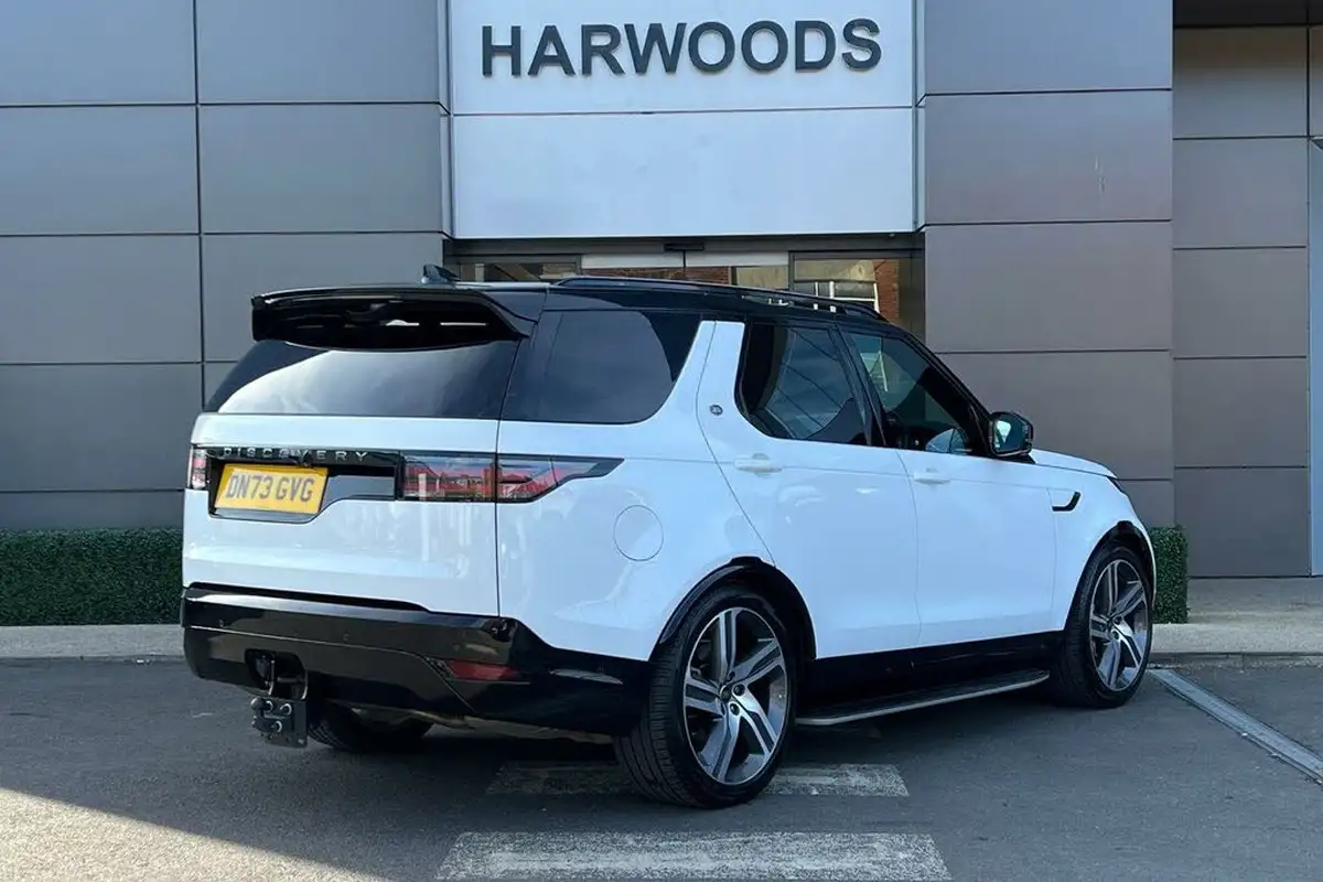 2024-land-rover-discovery-30-d300-commercial-dynamic-hse-big-5