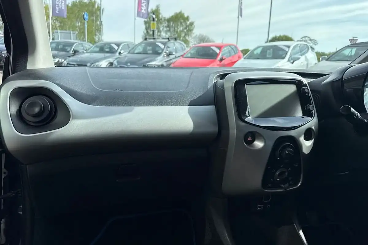 2017-citroen-c1-10-vti-airscape-feel-big-19