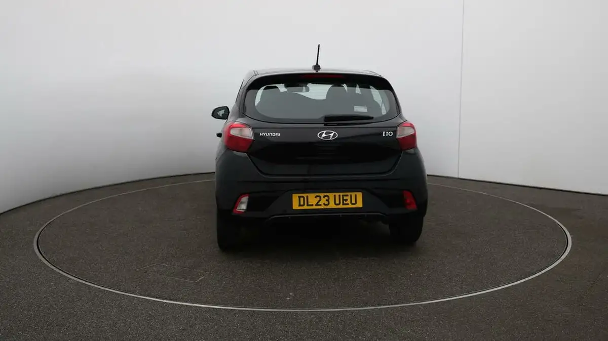 2023-hyundai-i10-10-se-big-50