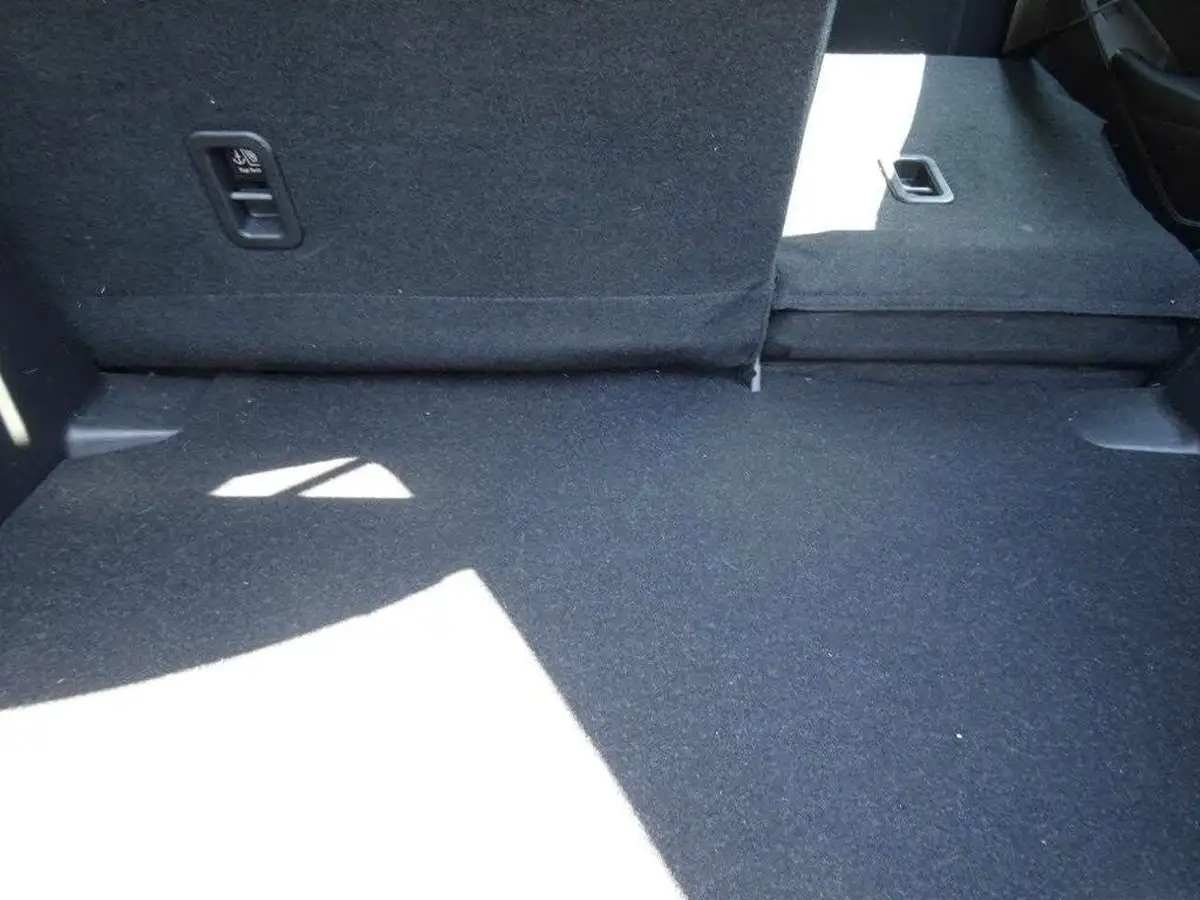 2019-mazda-mazda2-15-se-l-nav-big-32
