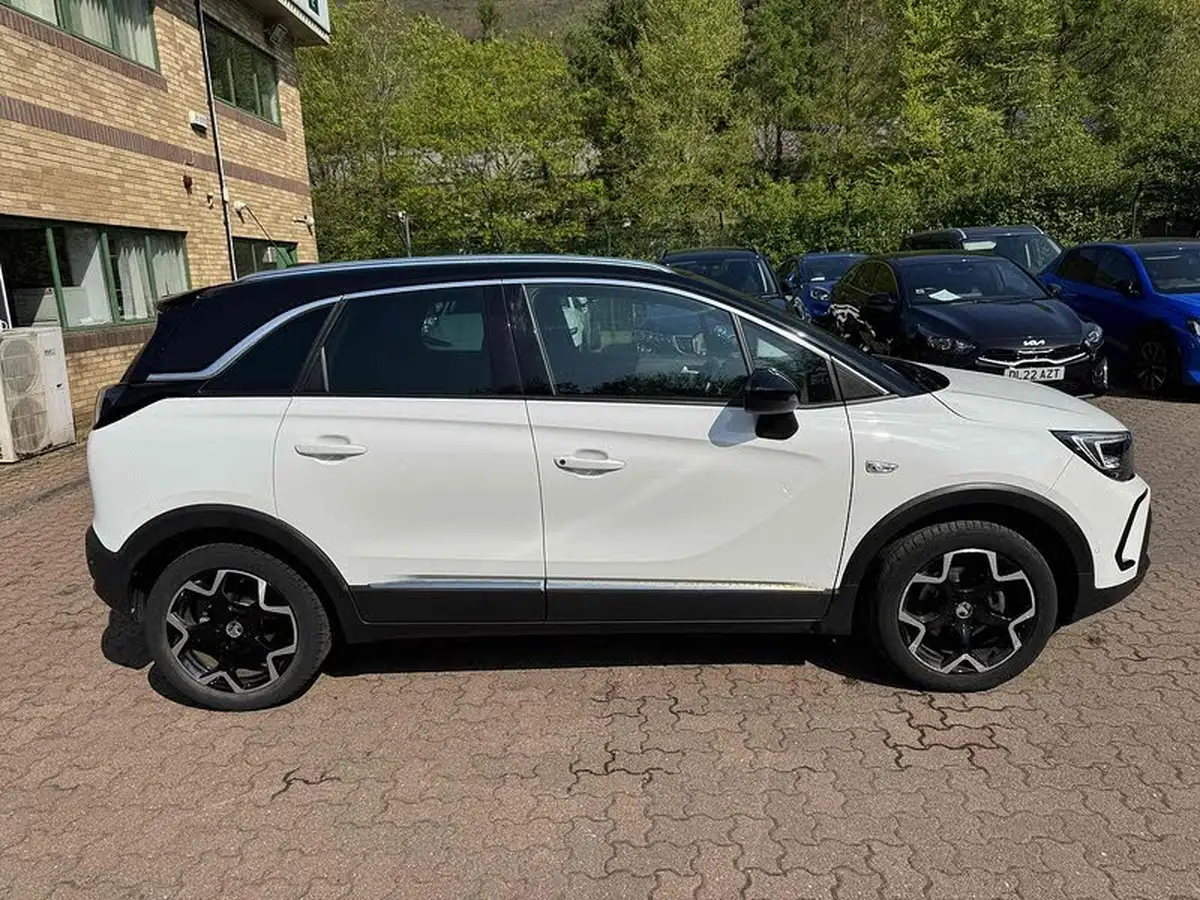 2022-vauxhall-crossland-12-ultimate-130ps-auto-big-3