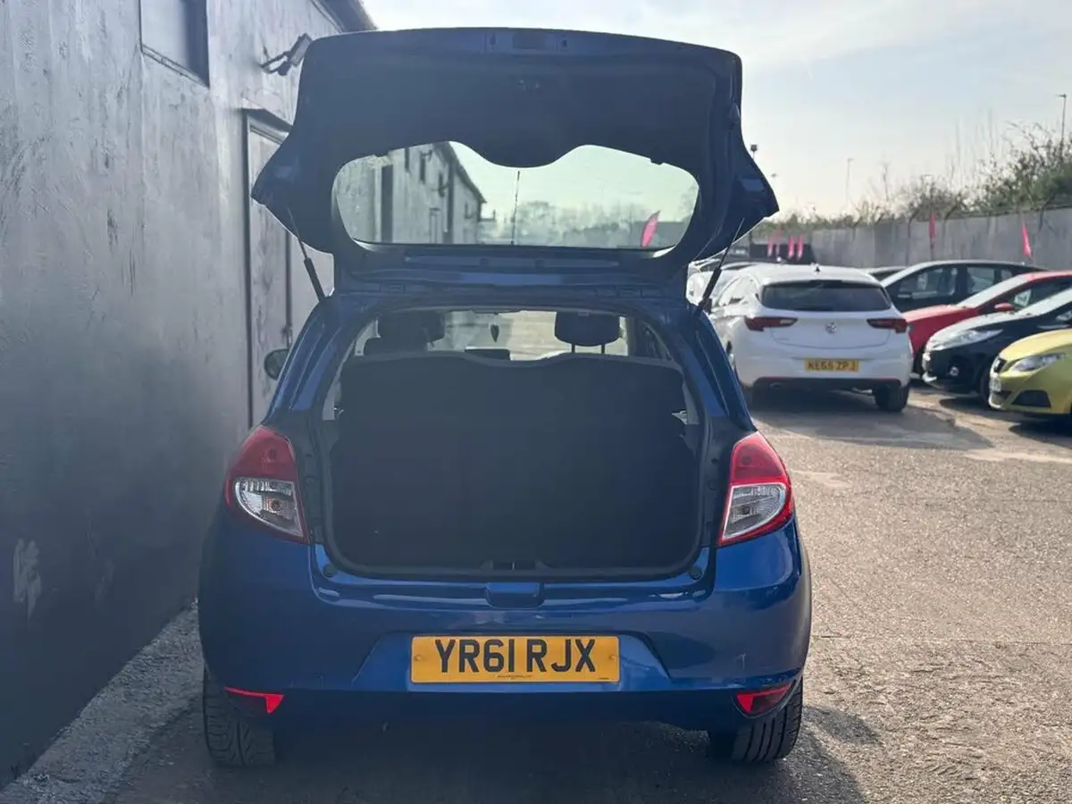 2011-renault-clio-16-dynamique-tom-tom-vvt-hatchback-5d-auto-big-48