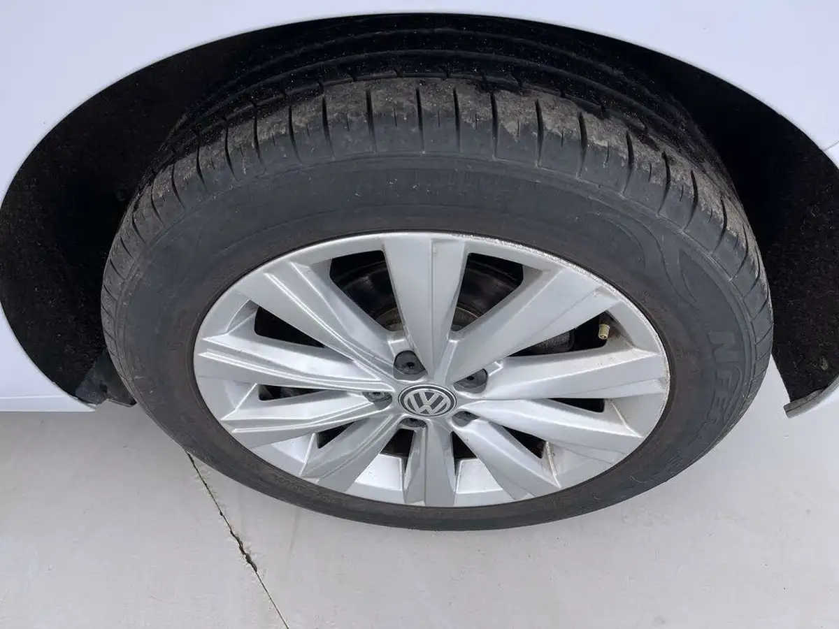 2019-volkswagen-polo-10-tsi-sel-big-21