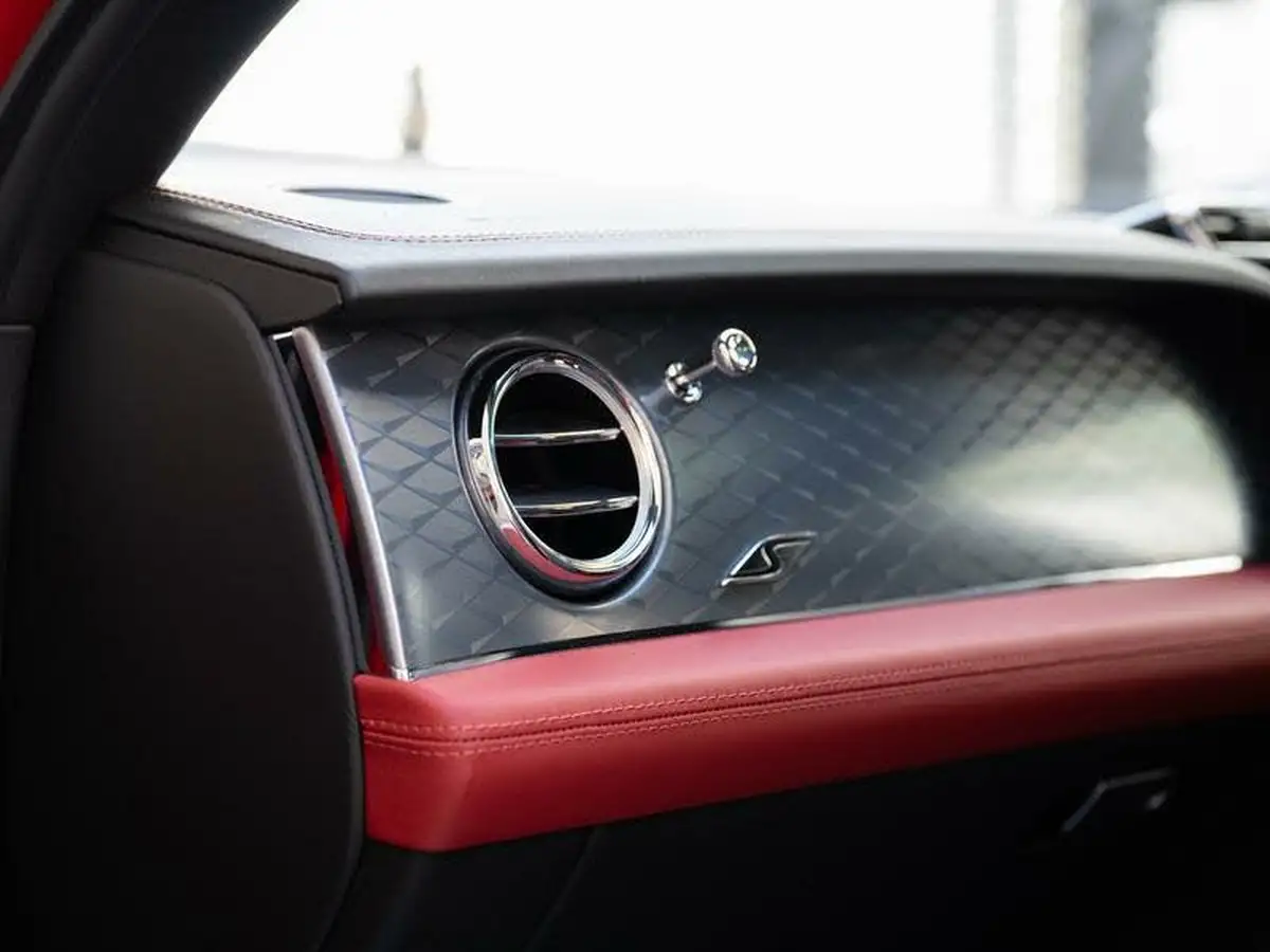 2022-bentley-bentayga-40-v8-big-48