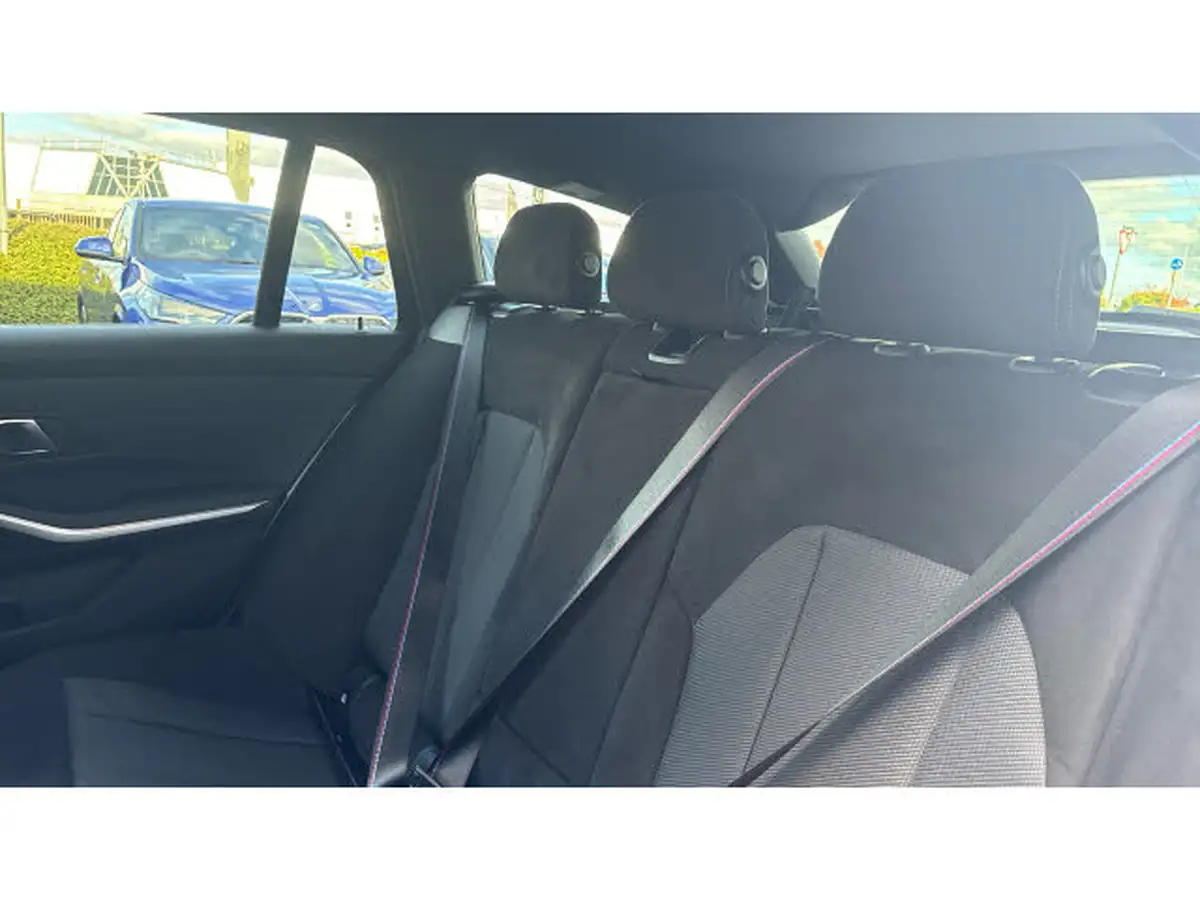 2024-bmw-3-series-20-320i-m-sport-touring-5d-big-11
