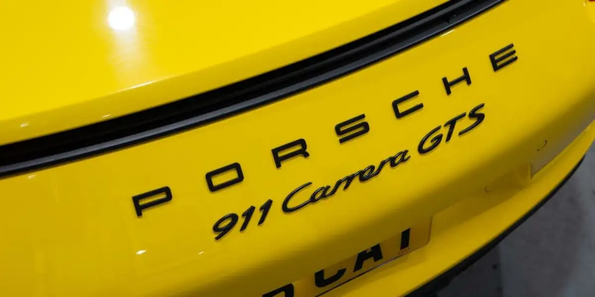 2018-porsche-911-30-carrera-gts-coupe-big-52