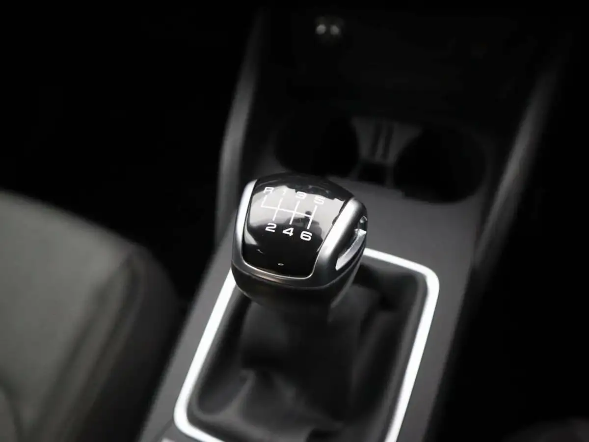 2021-audi-q2-15-35-tfsi-sport-big-18