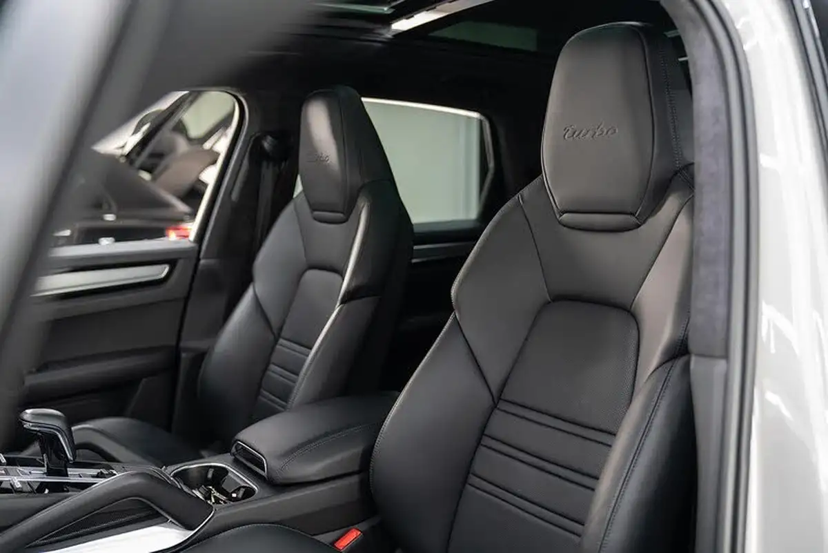 2022-porsche-cayenne-40-v8-turbo-station-wagon-big-7