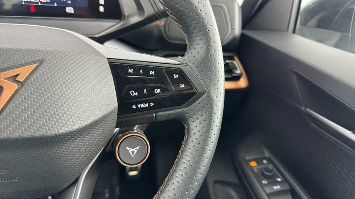 2022-cupra-born-e-v3-230ps-58kwh-e-boost-big-11