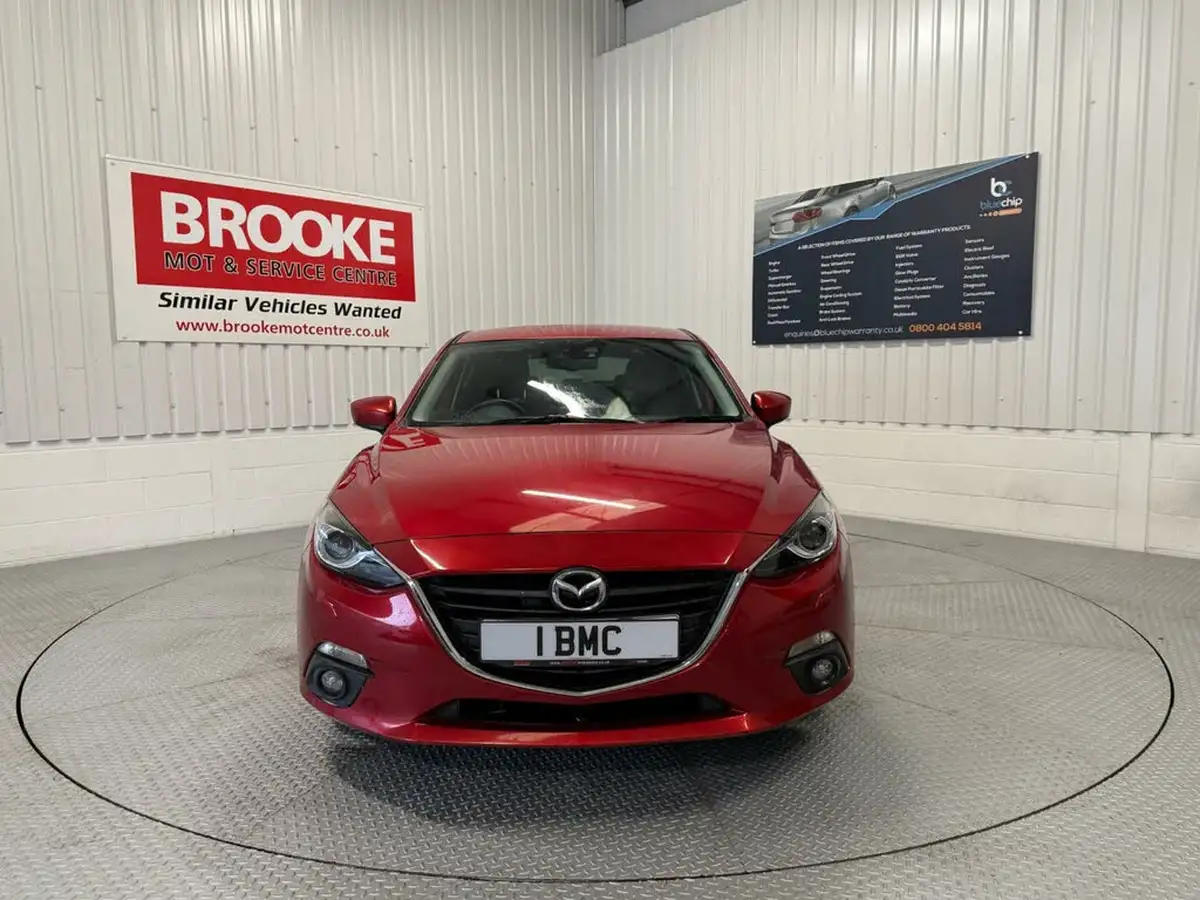 2015-mazda-mazda3-20-se-l-nav-hatchback-5d-big-2