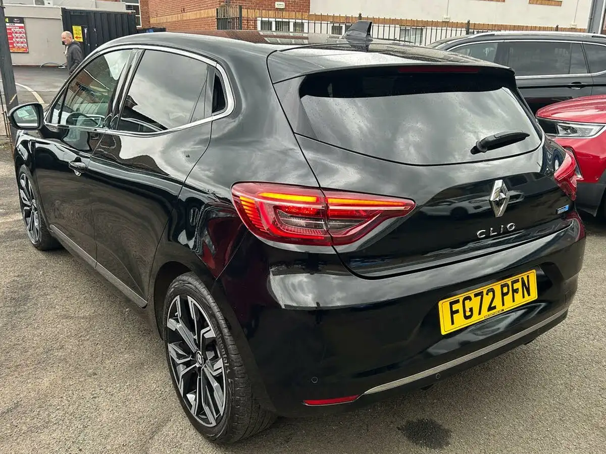 2022-renault-clio-16-techno-big-11
