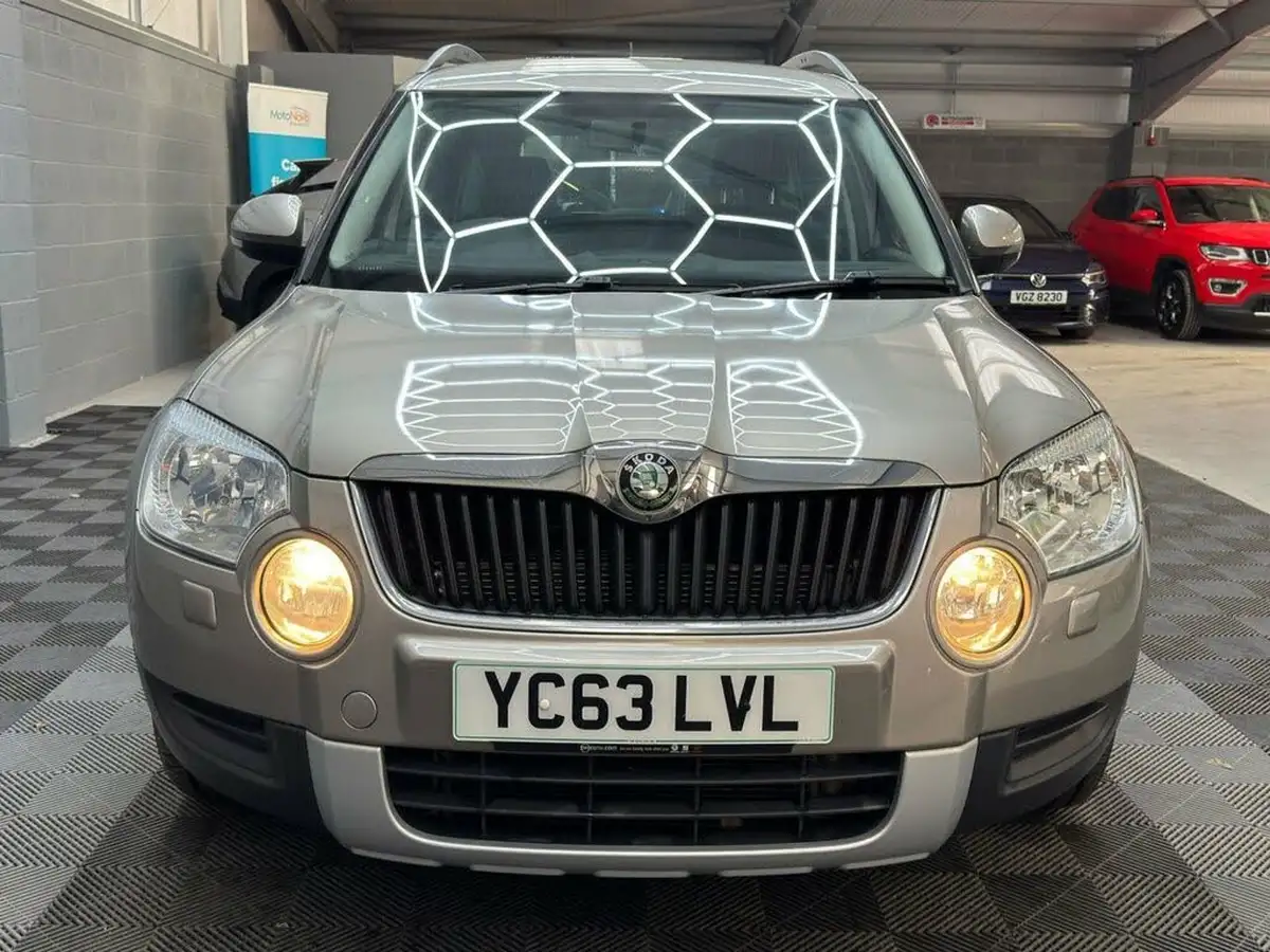 2013-skoda-yeti-16td-se-greenline-ii-big-12