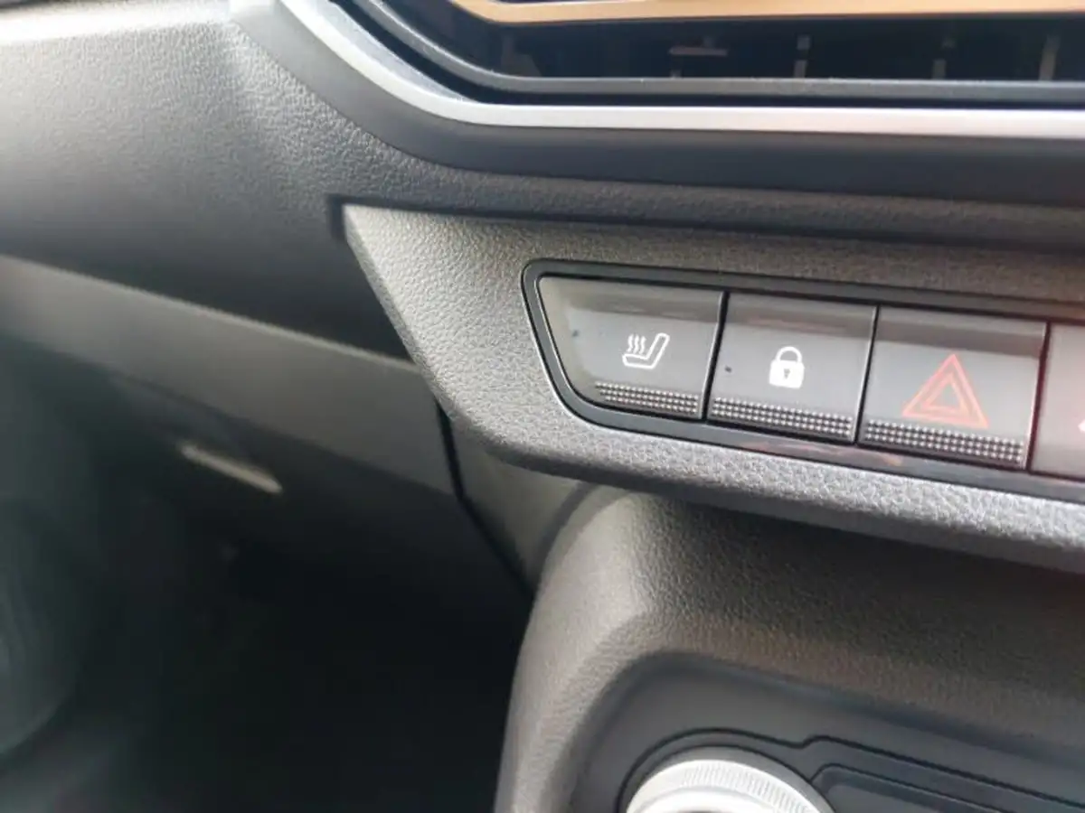 2024-dacia-sandero-stepway-10-tce-extreme-90bhp-big-13