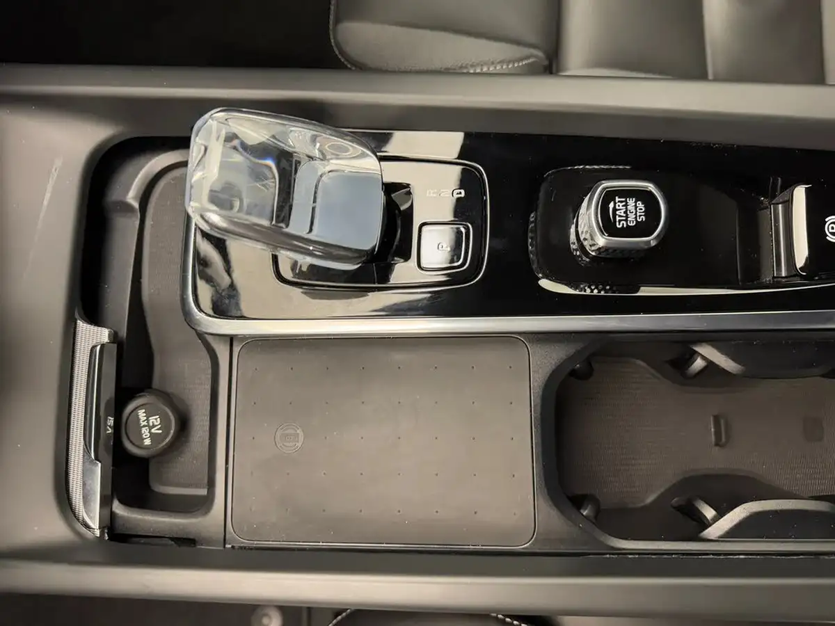 2024-volvo-xc60-20-b5-plus-big-17