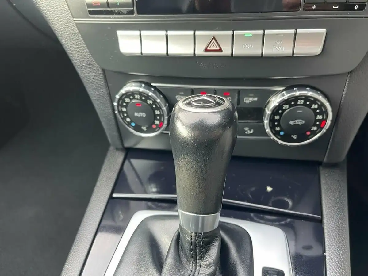2012-mercedes-benz-c-class-21td-c250-cdi-amg-sport-cdi-blueefficiency-coupe-2d-auto-big-10