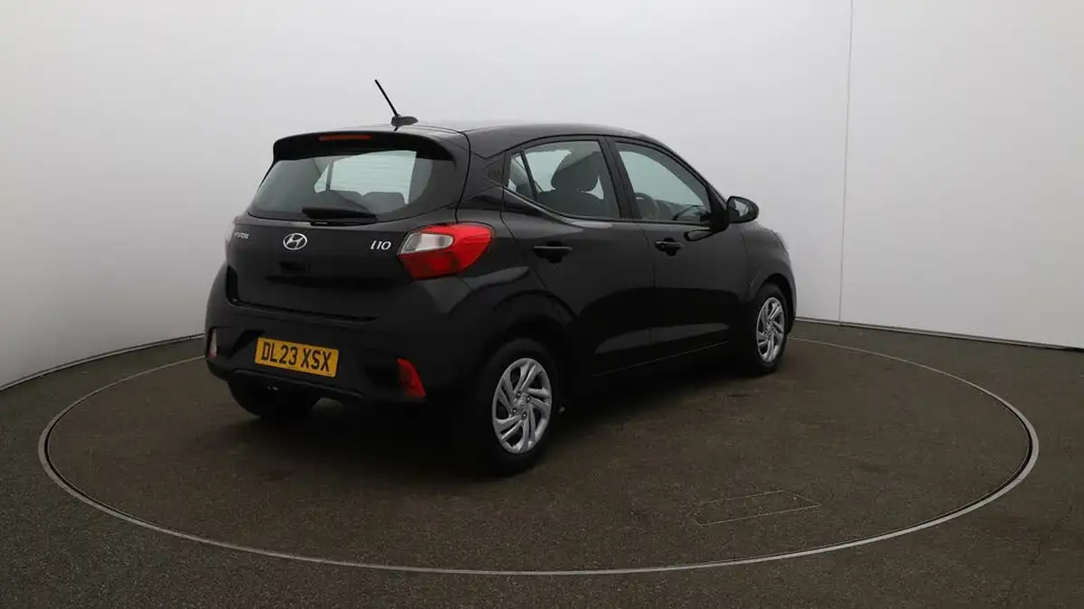 2023-hyundai-i10-10-se-big-50
