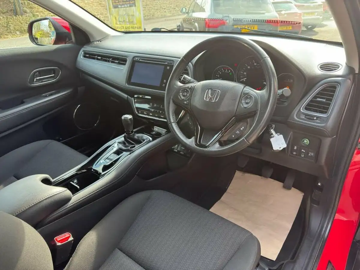 2016-honda-hr-v-16-i-dtec-se-navi-big-10