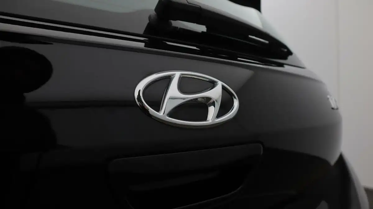 2023-hyundai-i10-10-se-big-22