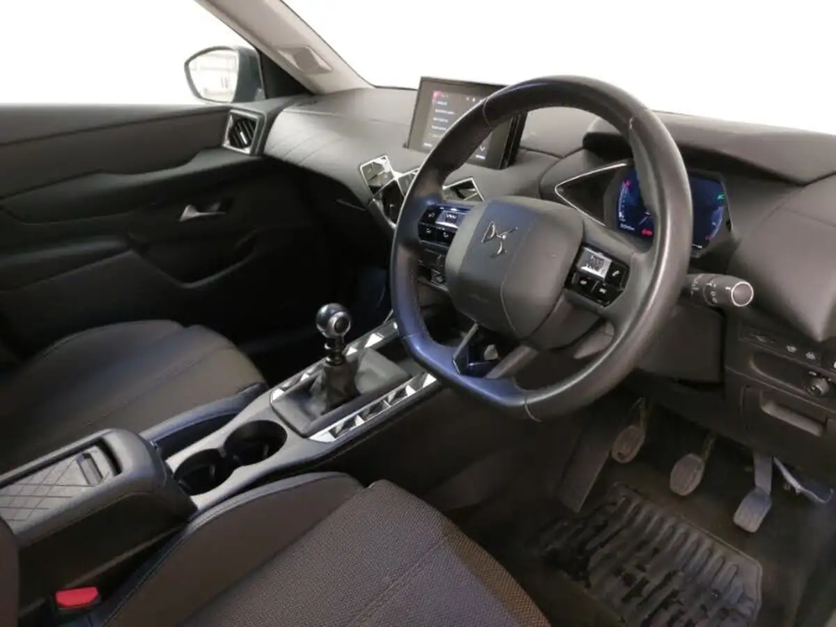 2023-ds-ds-3-crossback-12-puretech-bastille-100ps-big-10