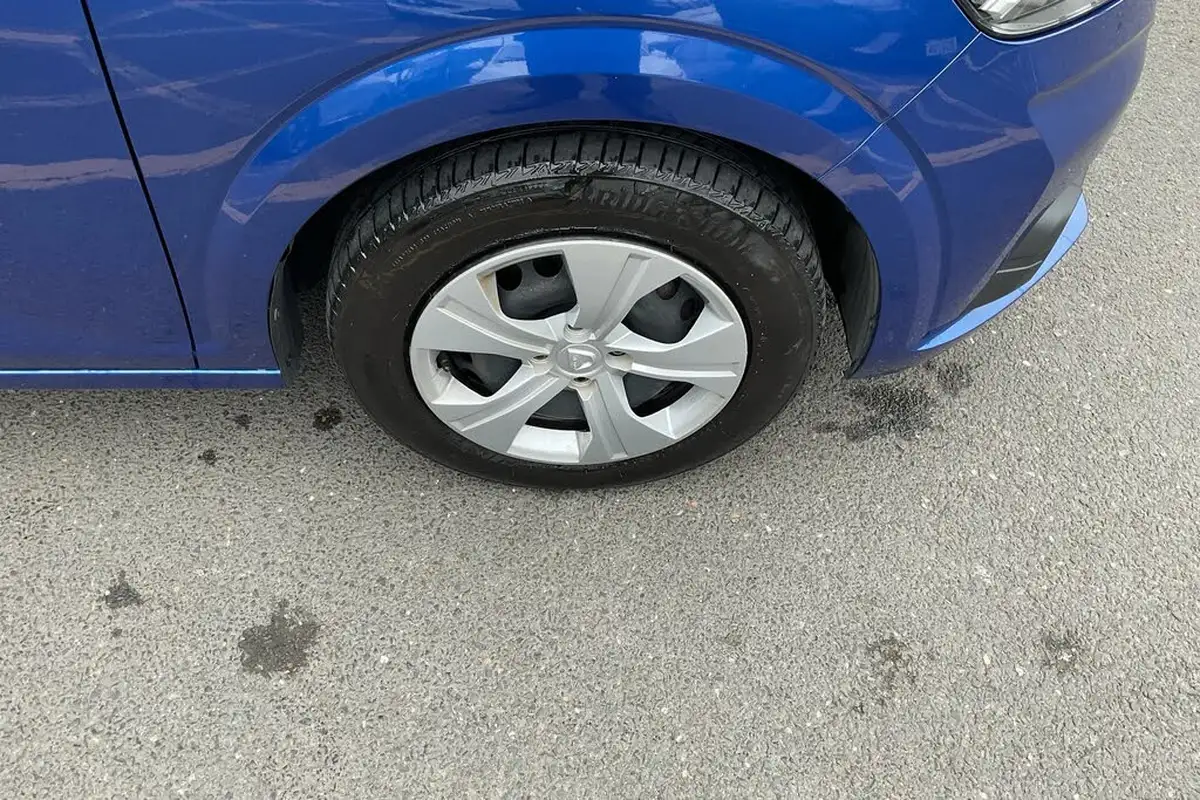 2021-dacia-sandero-10-tce-essential-90bhp-big-3