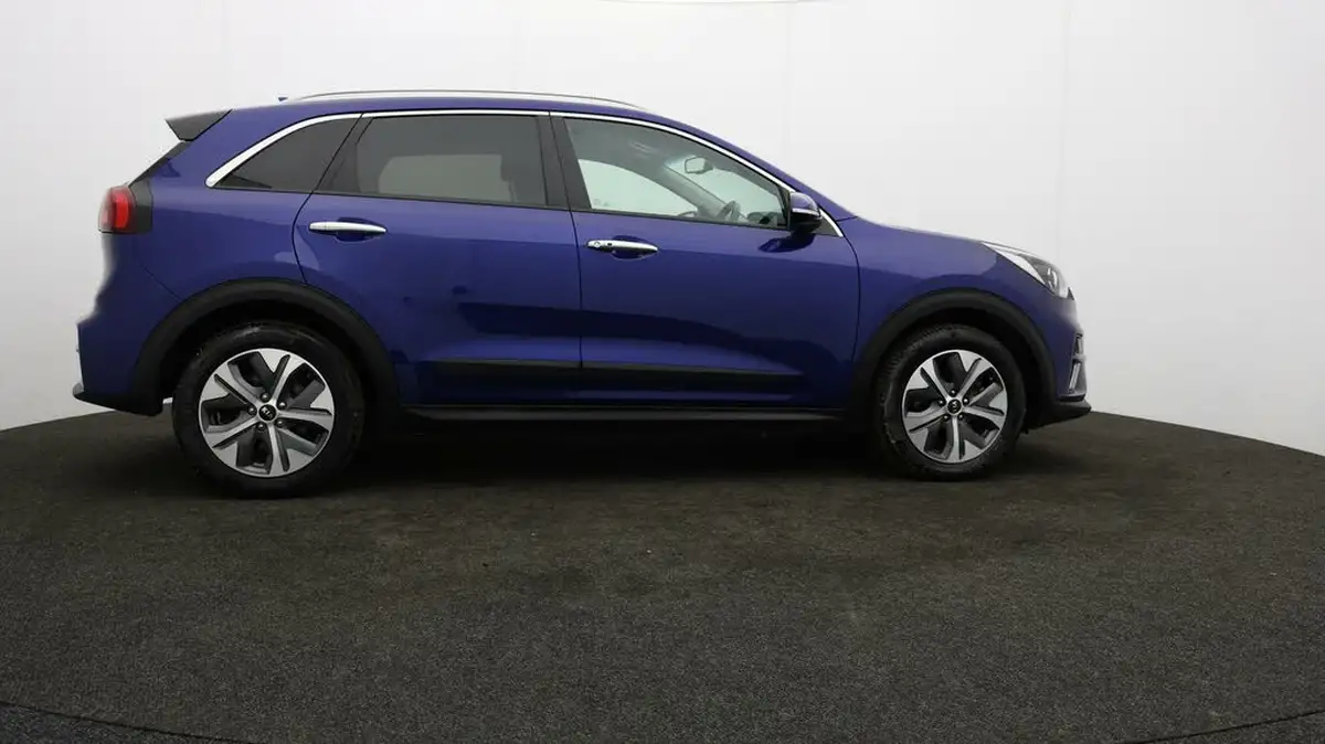 2021-kia-e-niro-ev-3-big-30