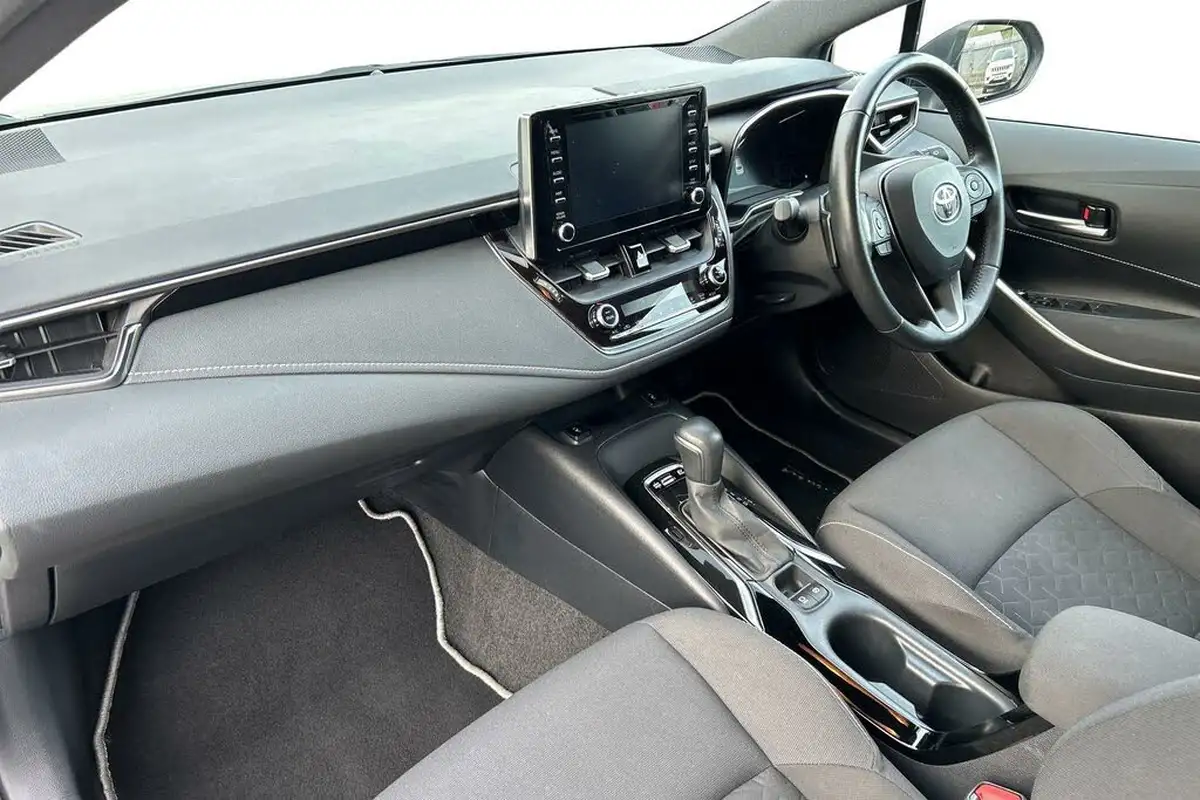 2019-toyota-corolla-20-vvt-i-design-panoramic-roofspare-wheel-touring-sports-big-6