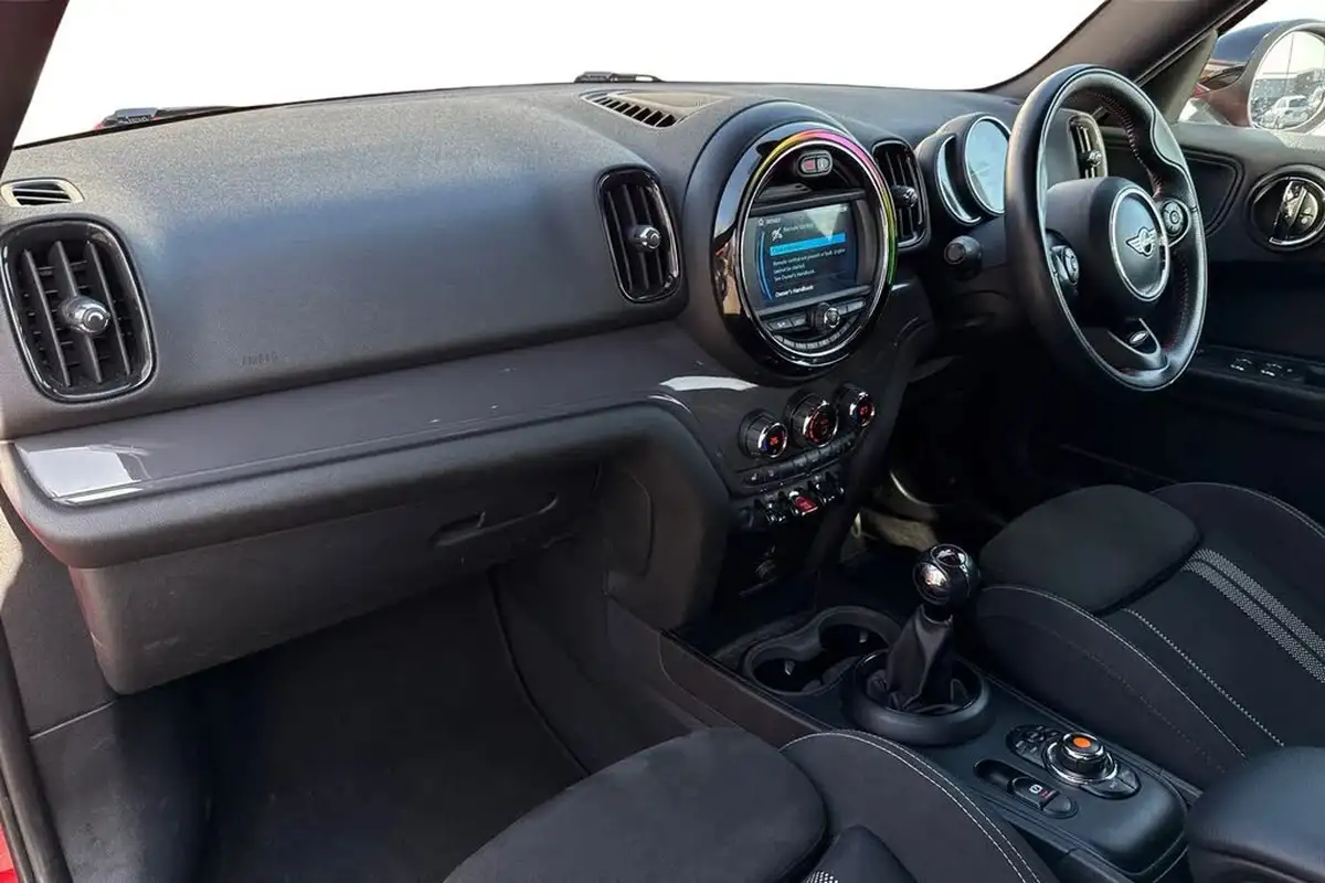 2019-mini-countryman-15-cooper-sport-big-14