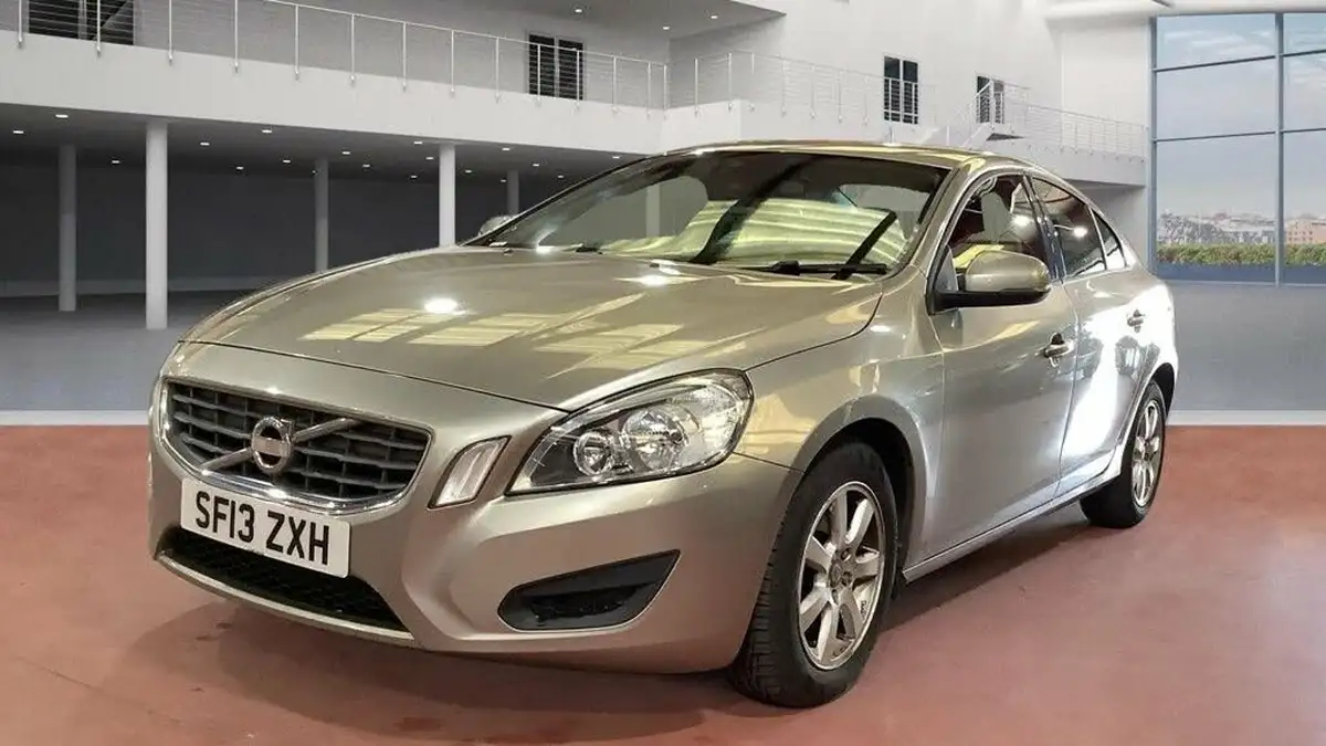 2013-volvo-s60-16td-d2-es-powershift-big-5