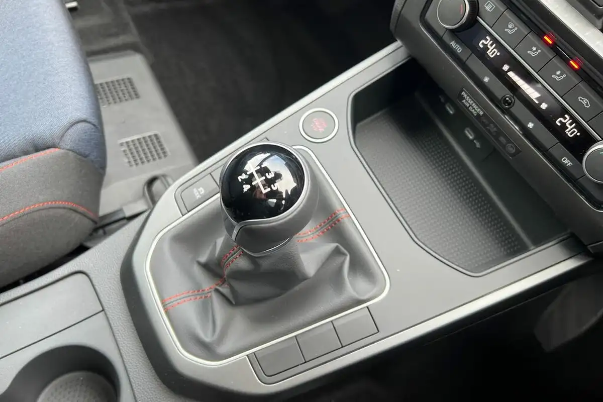 2024-seat-ibiza-10-tsi-anniversary-limited-edition-95ps-big-33