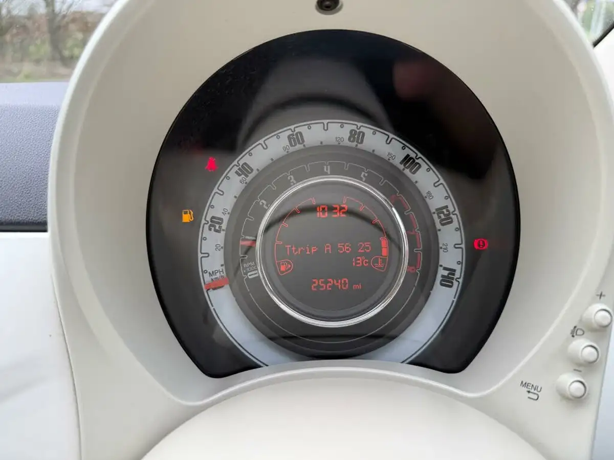 2016-fiat-500-12-lounge-big-12