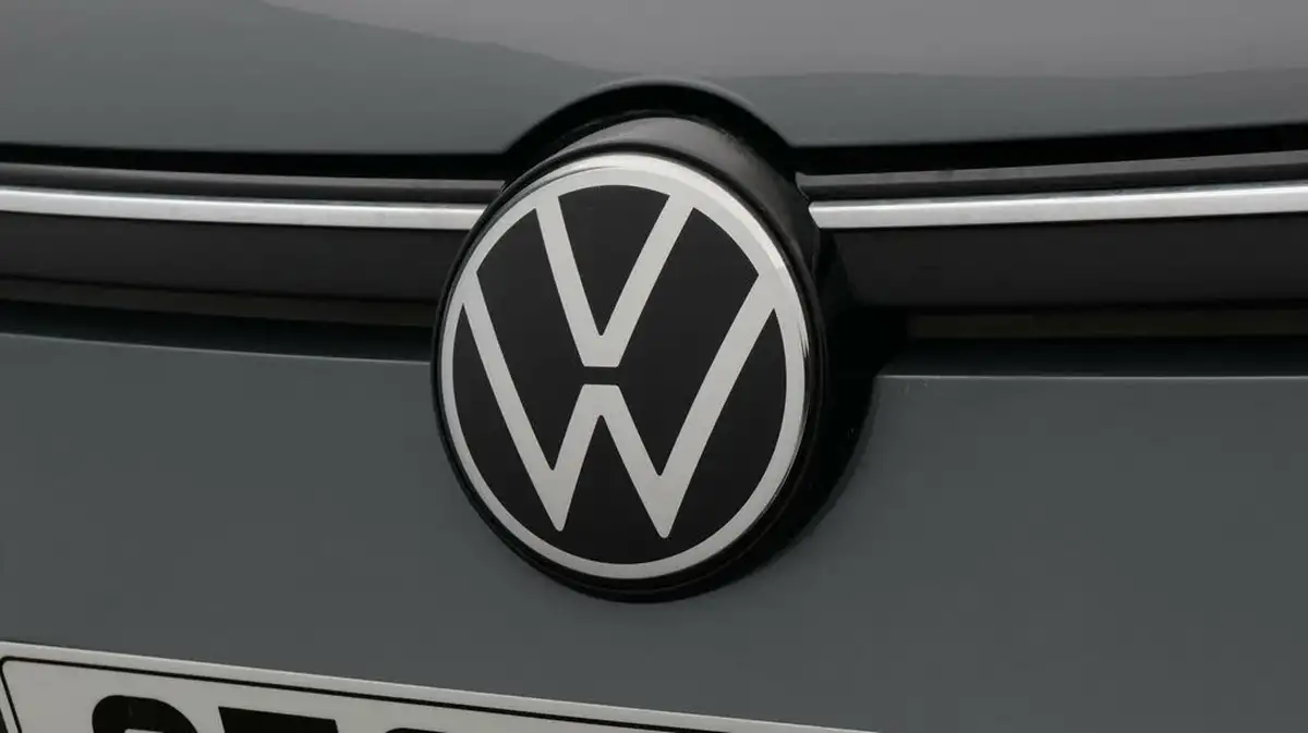2023-volkswagen-golf-15-tsi-life-130ps-hatchback-big-20