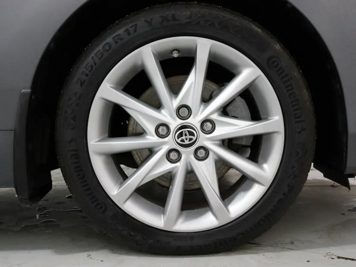 2020-toyota-prius-18-vvt-i-excel-big-8