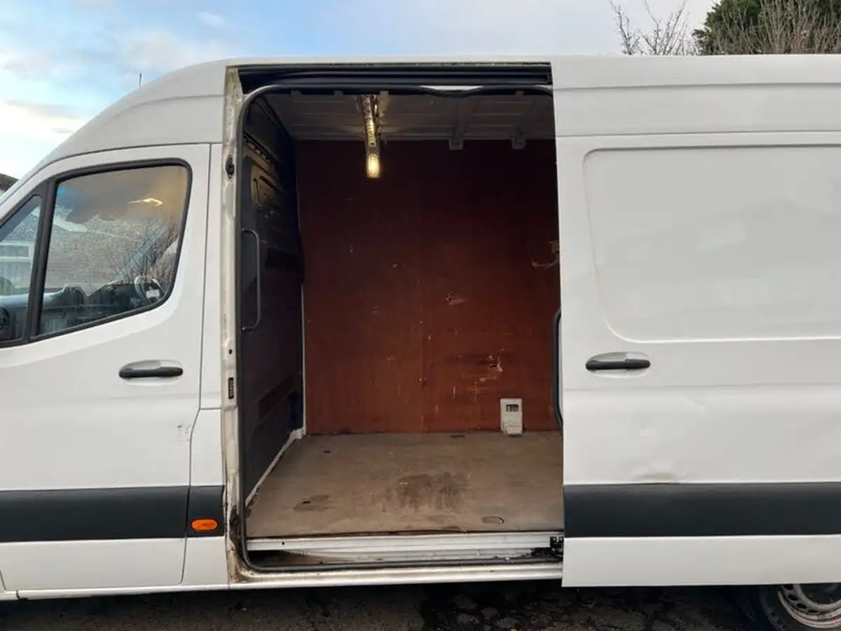 2020-mercedes-benz-sprinter-21cdi-314-l1h1-panel-van-big-24