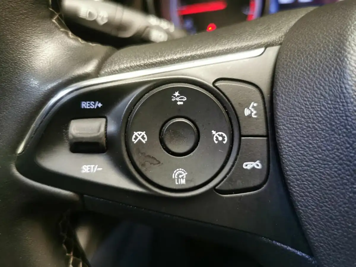 2018-vauxhall-insignia-grand-sport-15-turbo-sri-nav-big-18