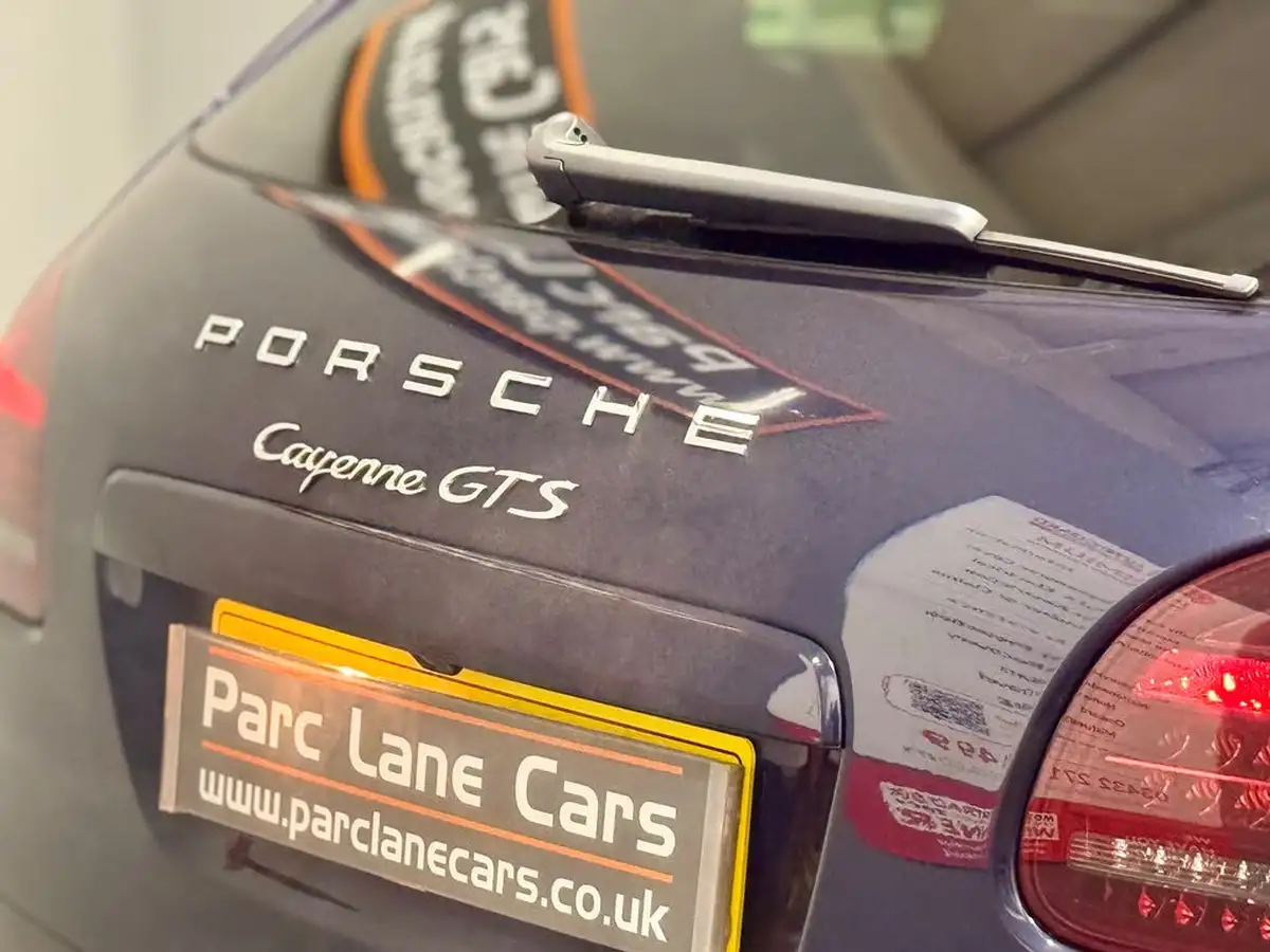 2014-porsche-cayenne-48-gts-big-36