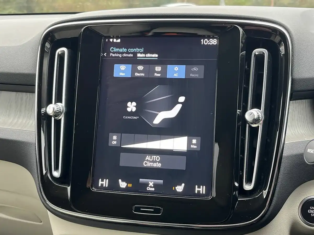2022-volvo-xc40-15-t5-inscription-pro-big-19