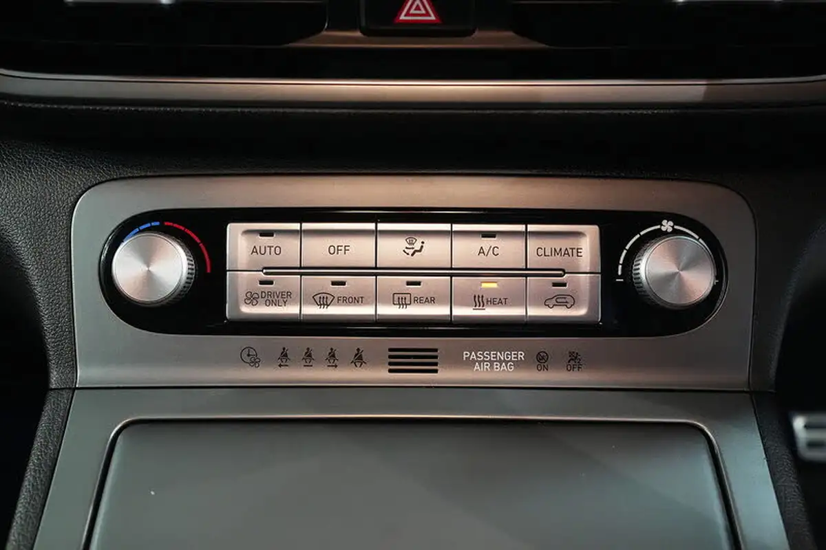 2022-hyundai-kona-e-premium-204ps-64kwh-7kw-obc-big-44