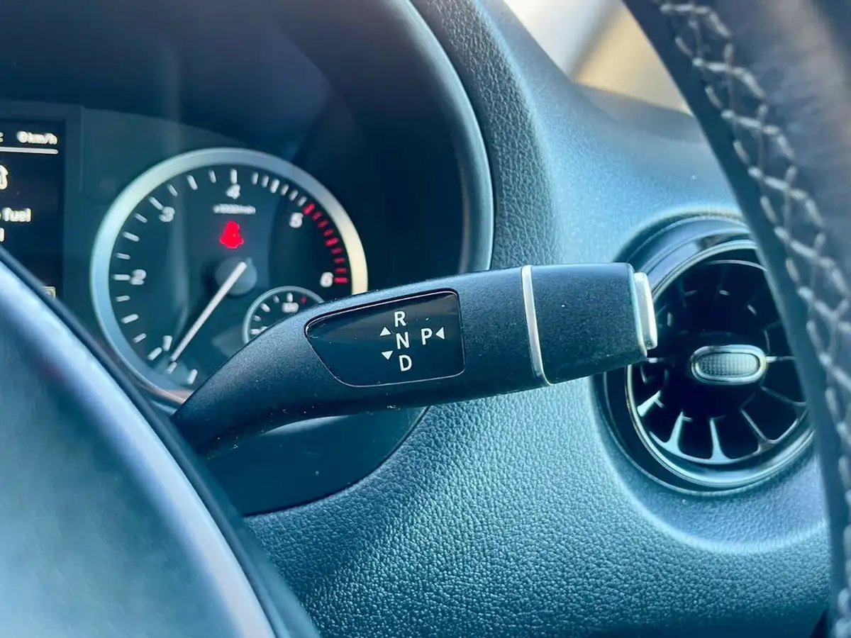 2021-mercedes-benz-vito-20cdi-114-progressive-l2-134bhpeu6dt-panel-1749cc-9g-tronic-big-28