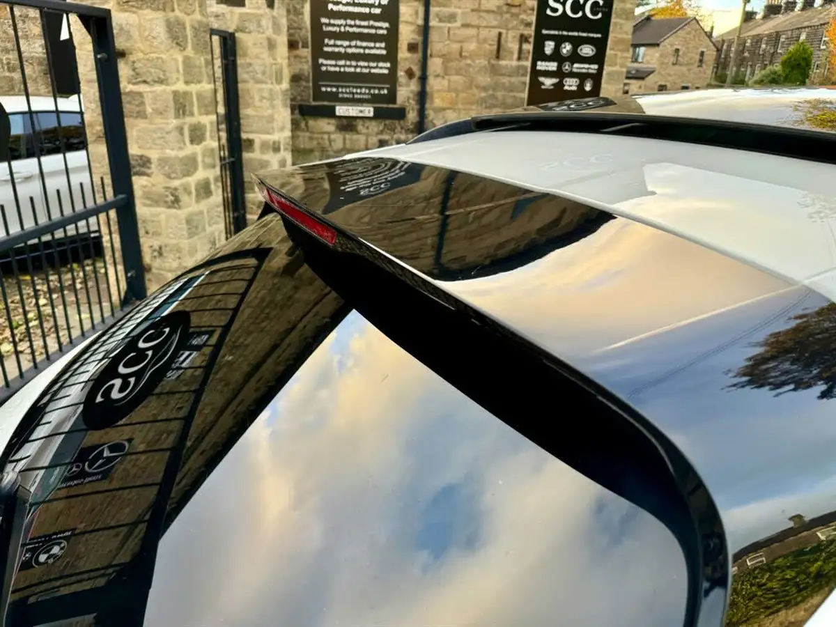 2019-porsche-macan-20-big-11