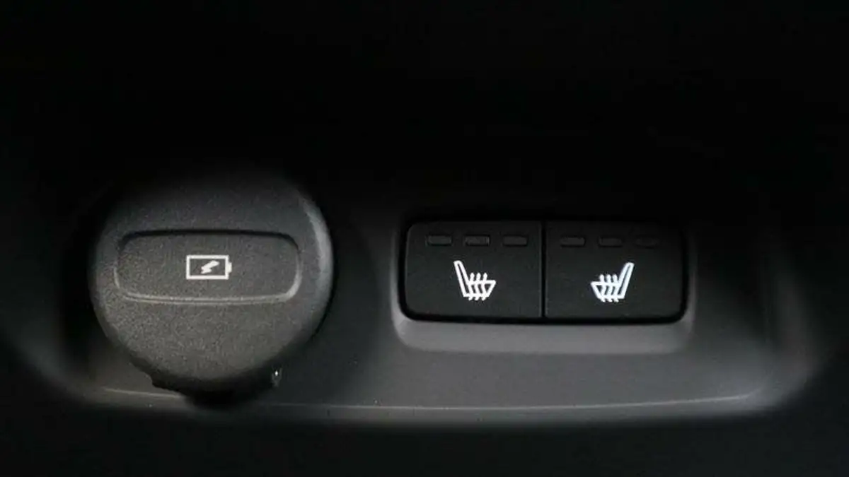 2024-volvo-xc40-20-b4-plus-big-40