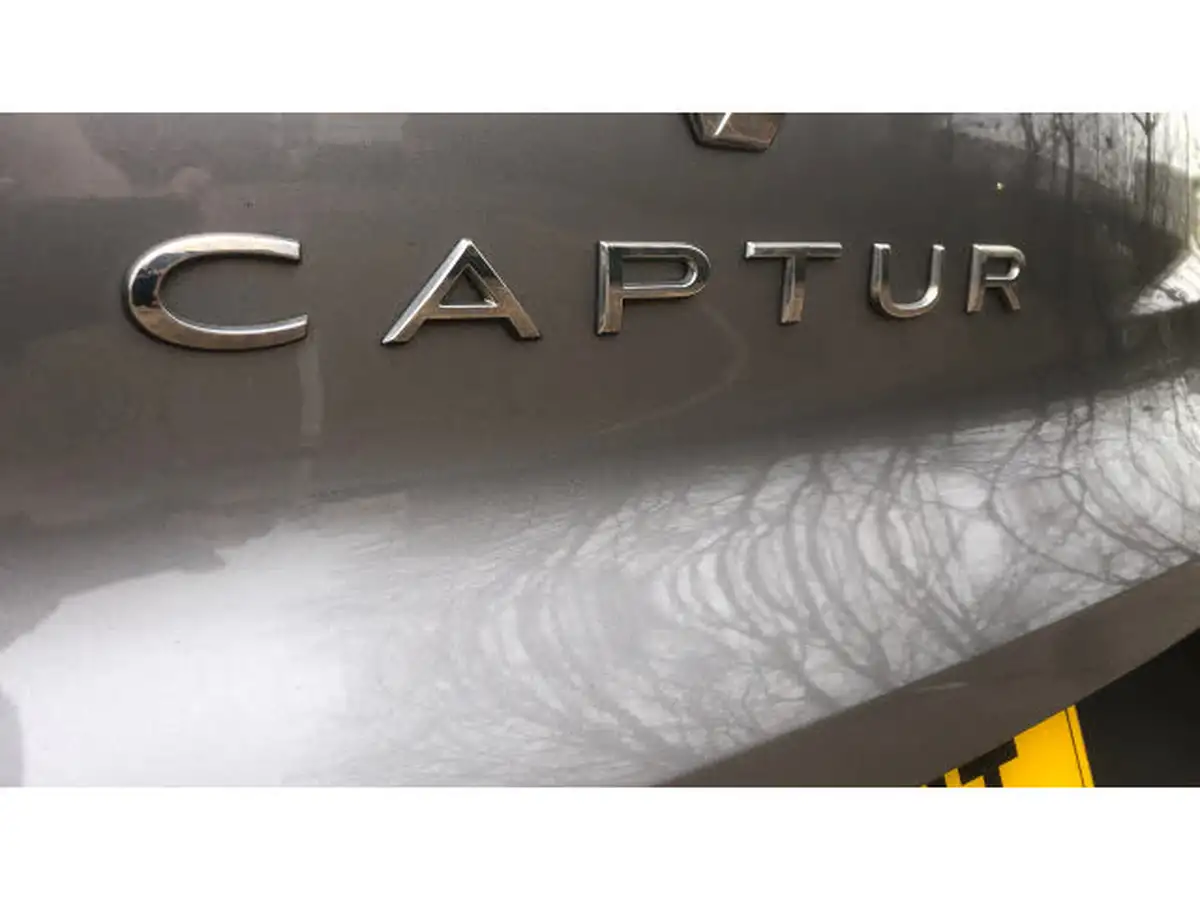 2021-renault-captur-13-tce-iconic-130bhp-big-39