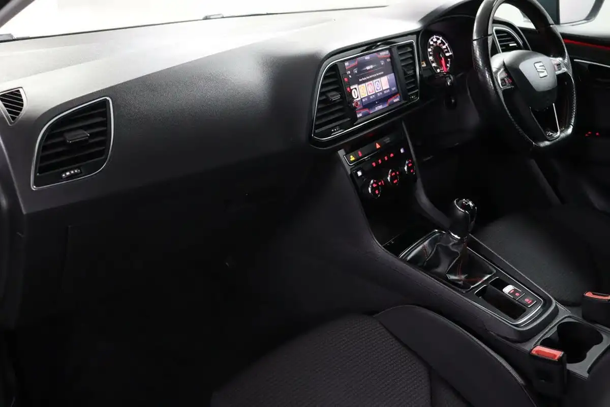 2018-seat-leon-20tdi-fr-technology-150ps-hatchback-5d-big-29
