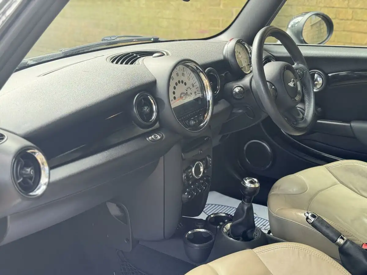 2013-mini-cooper-16-cooper-s-convertible-2d-big-45