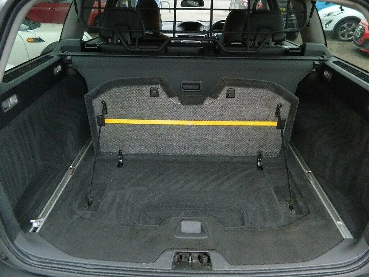 2013-volvo-xc70-24td-d4-se-lux-163bhp-ss-geartronic-big-6