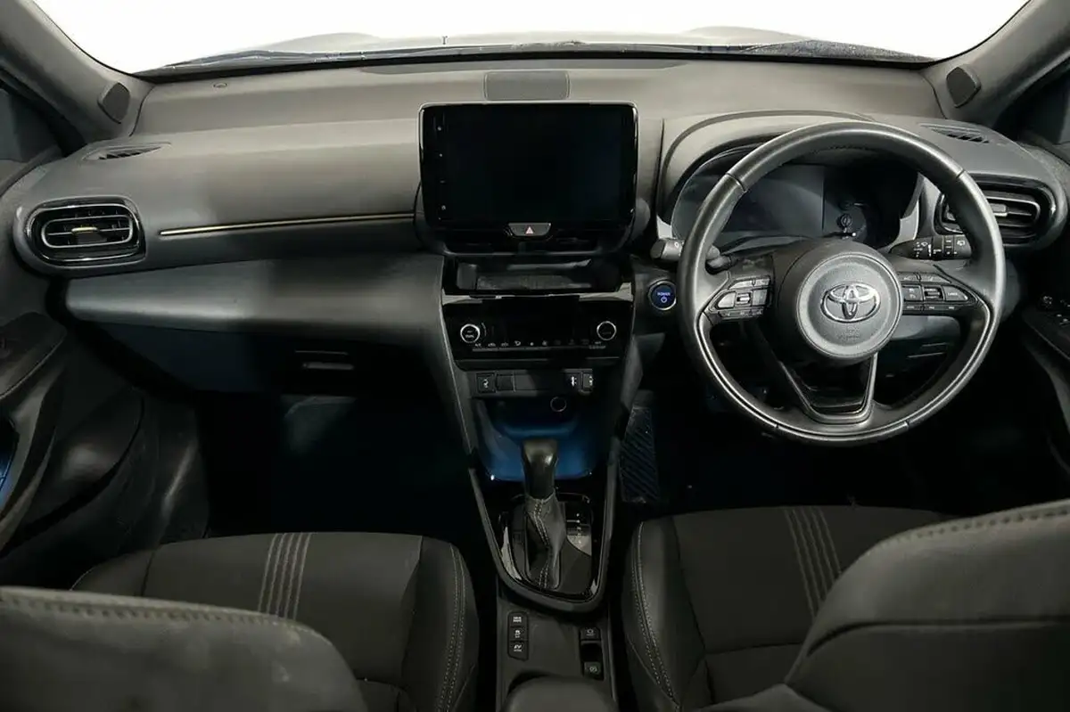 2022-toyota-yaris-cross-15-vvt-i-dynamic-big-9