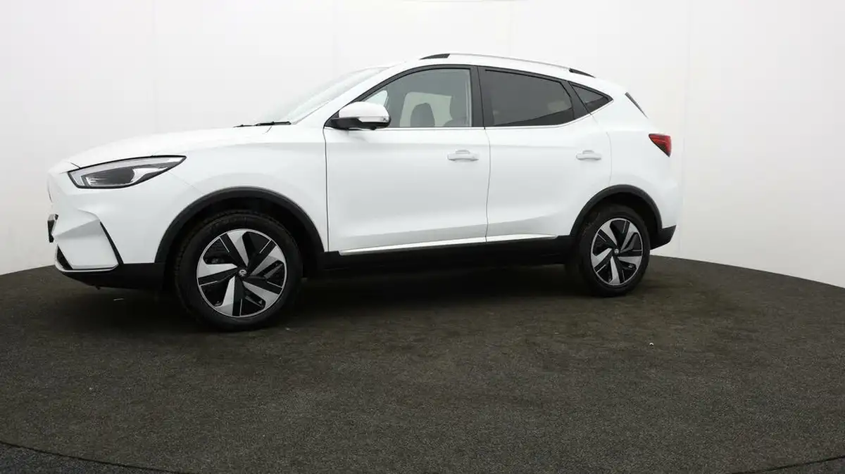 2023-mg-zs-suv-e-trophy-ev-156ps-long-range-big-55