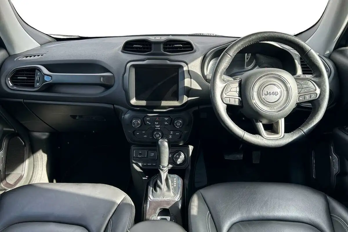 2020-jeep-renegade-13-gse-limited-phev-big-8