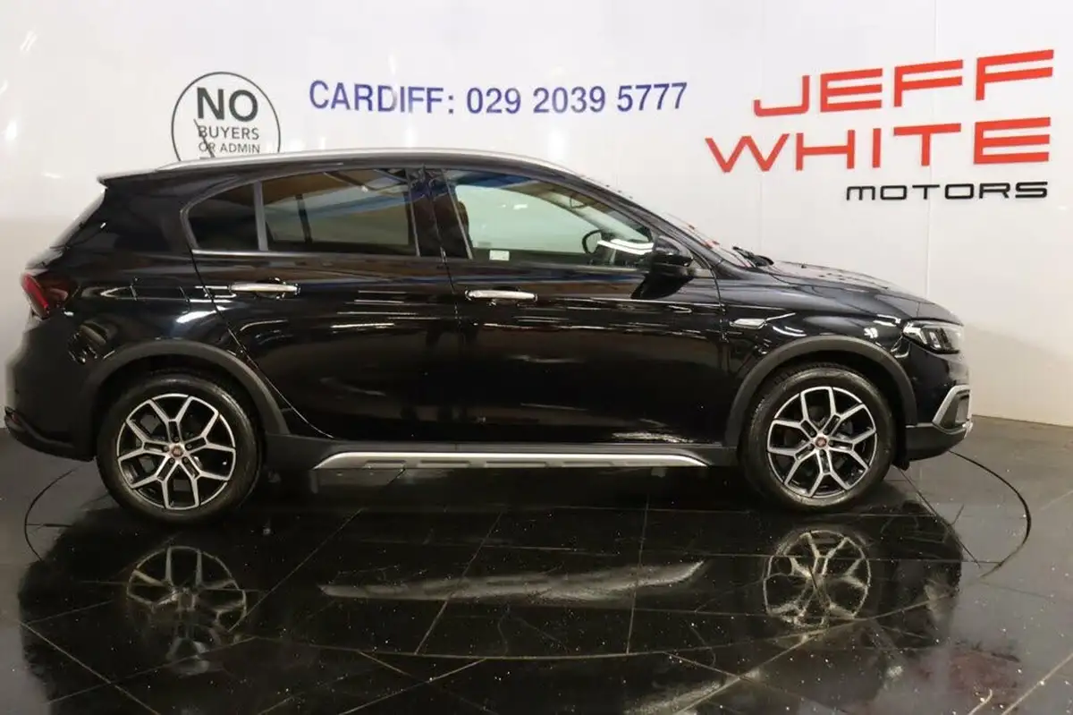 2021-fiat-tipo-10-cross-big-11